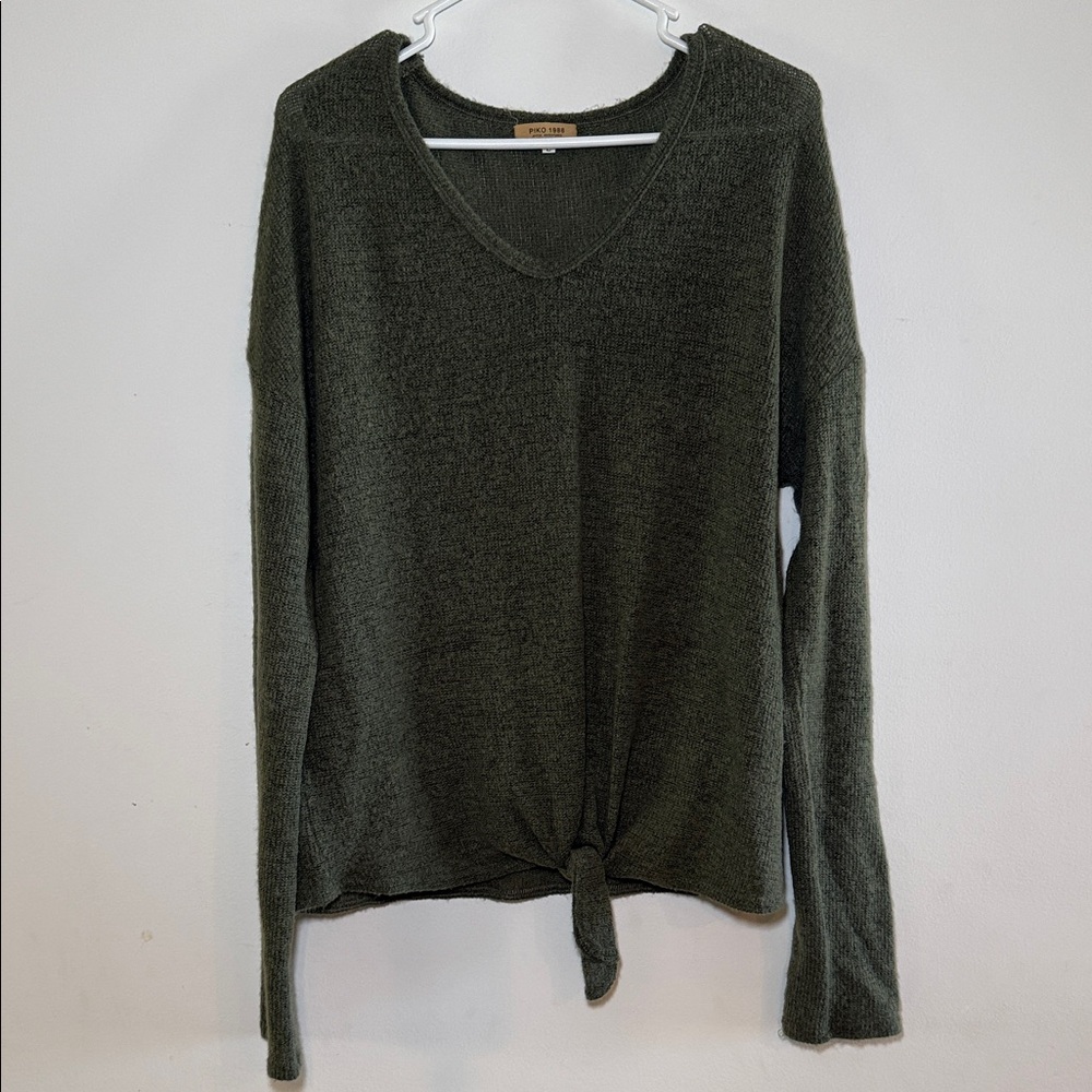 Piko 1988 Women’s Green Long Sleeve Sweater Size Large